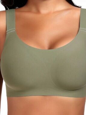 Werena Womens Seamless Wireless Bra Green Padded Comfort Bra XXL NEW Extender